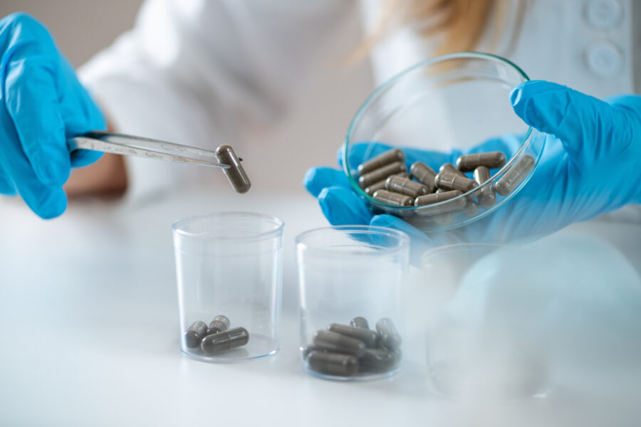 Wykaz leków, które mogą być traktowane jako surowce farmaceutyczne przy sporządzaniu leków recepturowych